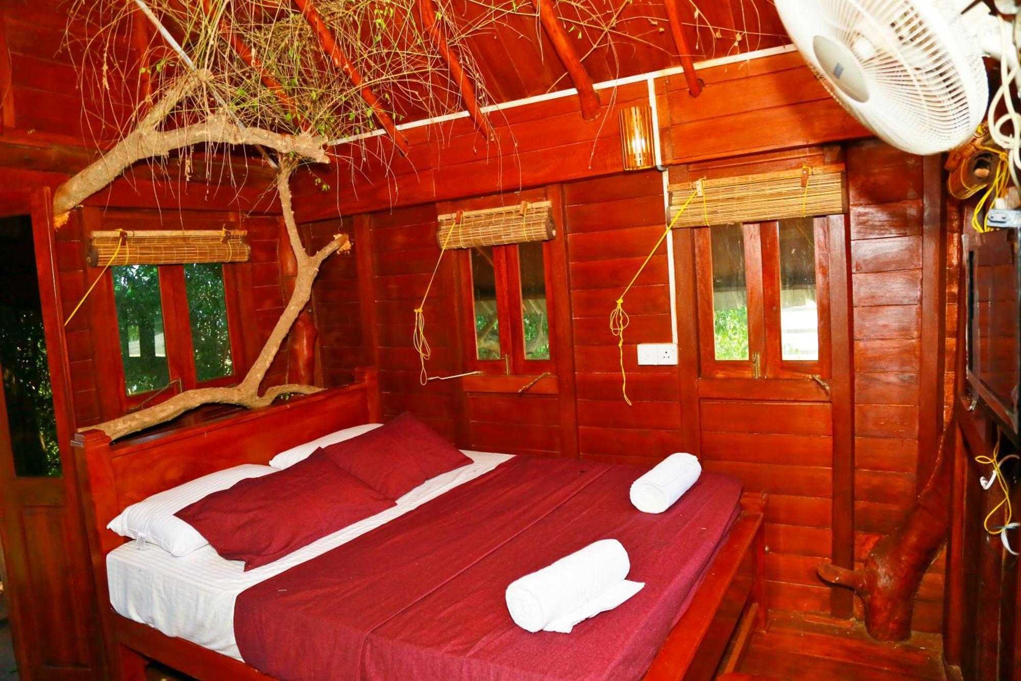 Lake Villa Resort Tissamaharama Eksteriør billede