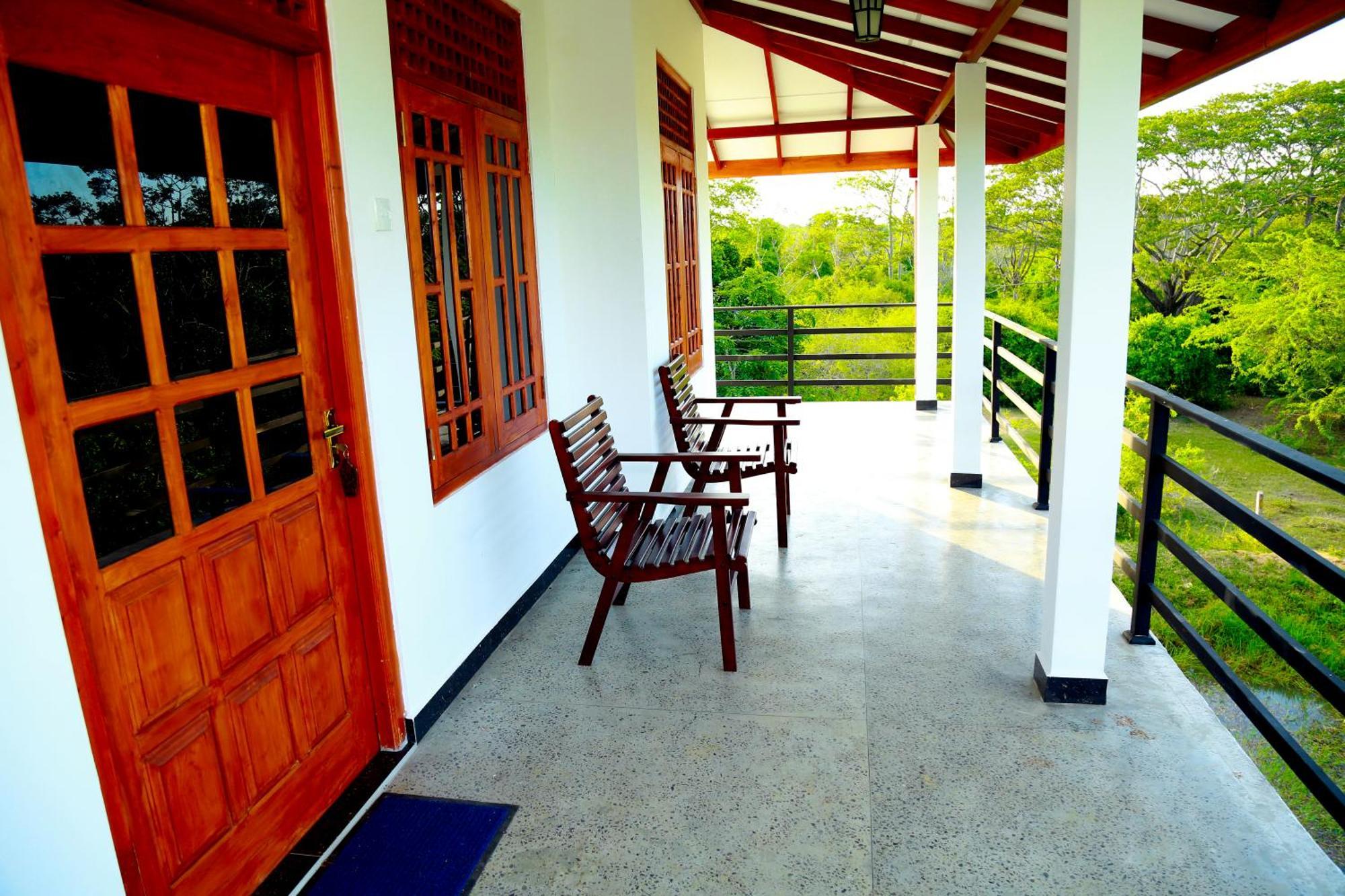 Lake Villa Resort Tissamaharama Eksteriør billede